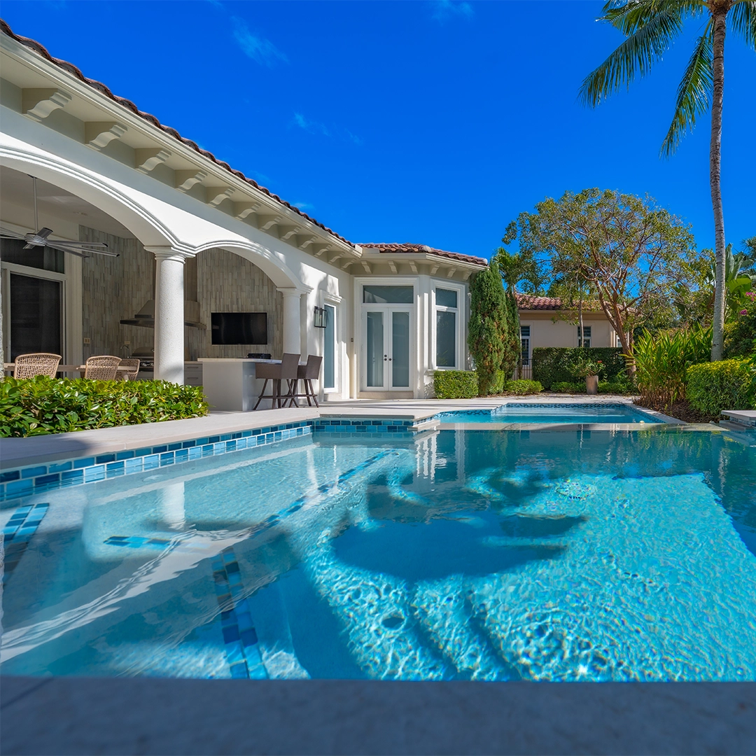 Why You Should Consider Wet Edge for your Pool Finish - Floridian